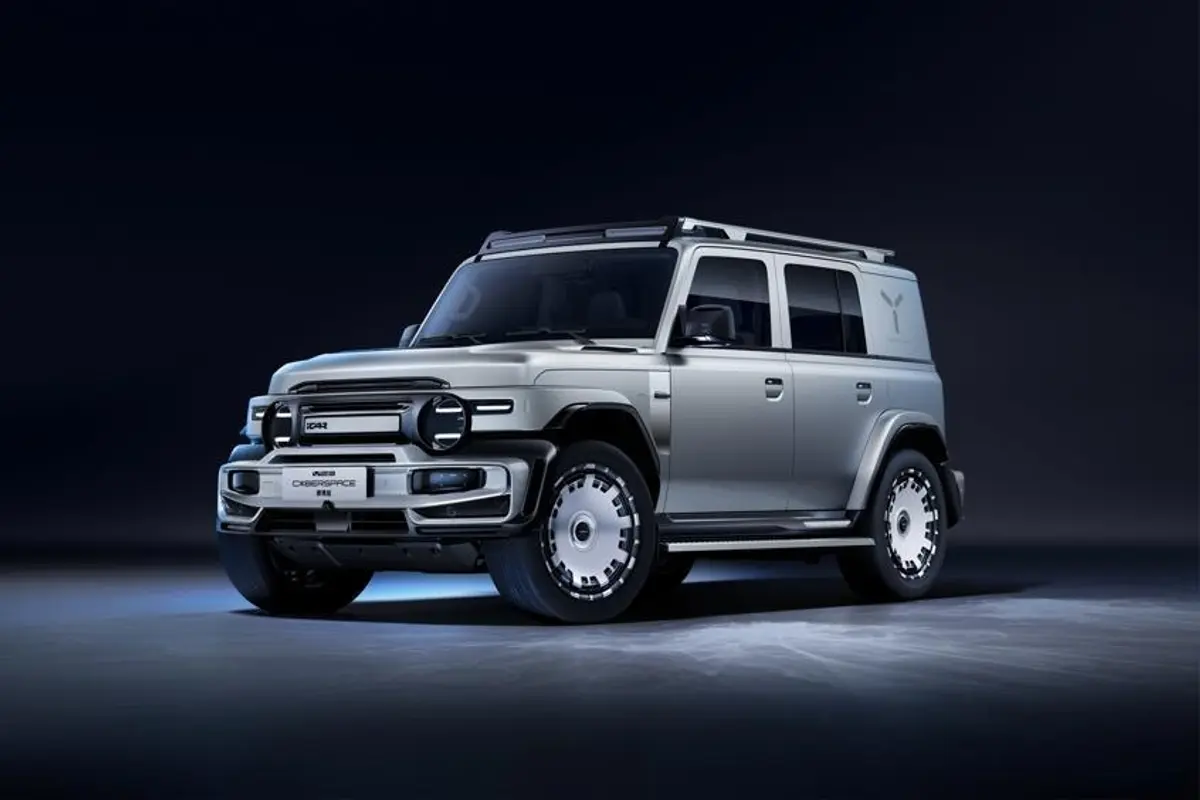 iCAR V23 all-new model and the Cyberspace Edition revealed together, with a stunning exterior and doubled performance.