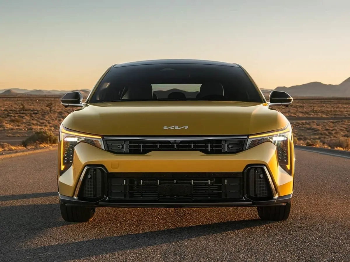 New Kia K4 Hatchback: Official pictures released!