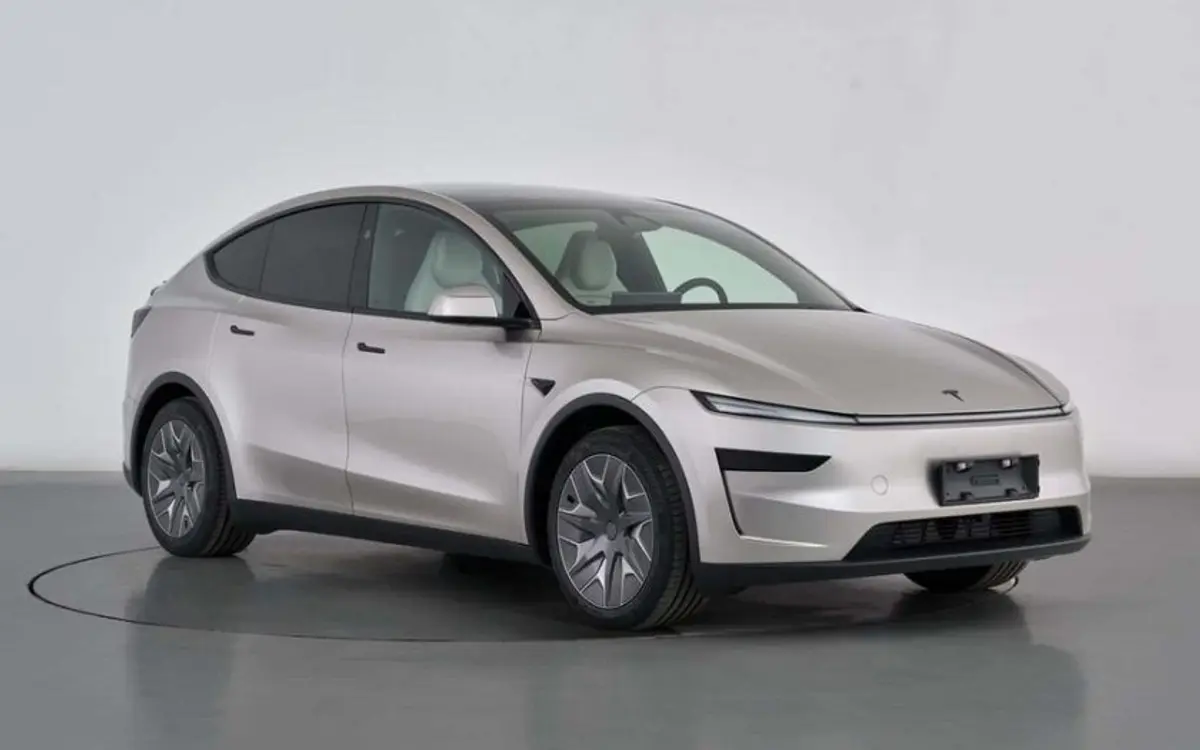 Tesla Model Y L Revealed: Six Seats, Enhanced Power