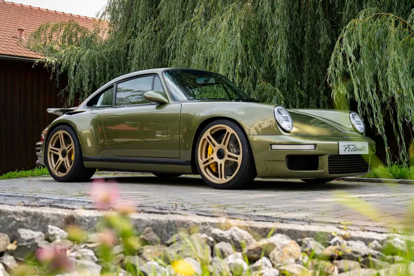 RUF Reveals 550 HP “Tribute,” a Modernized Air-Cooled Homage to the 911