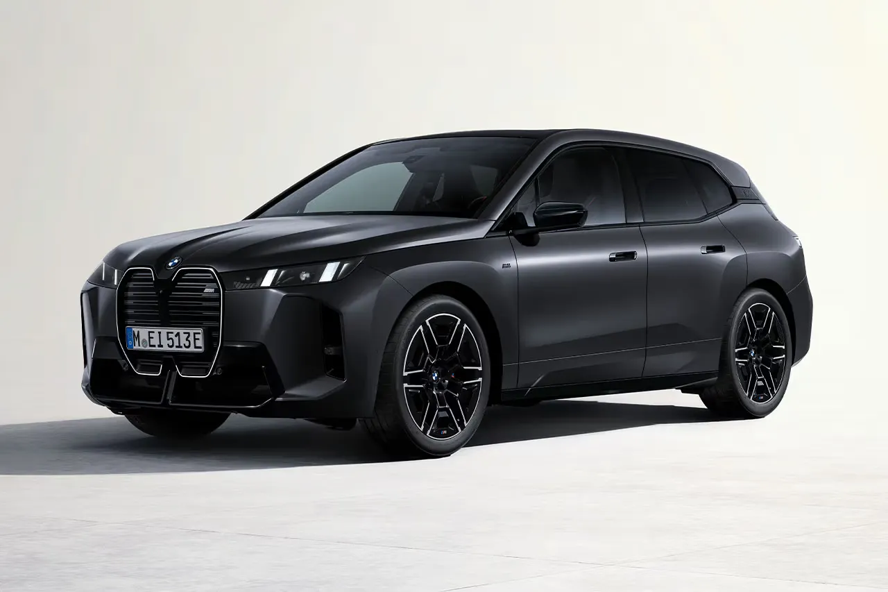 BMW Reveals Updated 659 HP iX M70 xDrive