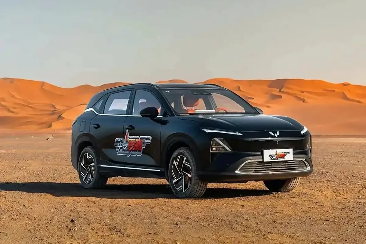 New Steering Wheel + 50W Wireless Fast Charging! 2025 Wuling Starlight S Unveiled