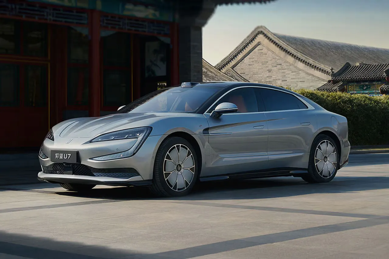 BYD’s YangWang Launches 1,287-HP Supersedan