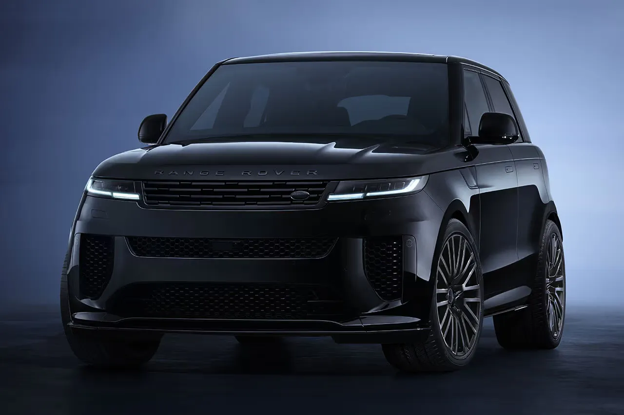 Range Rover Unveils Monochrome Powerhouse: The Sport SV Black