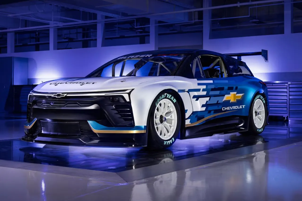 Chevrolet Unleashes 1,300 HP Blazer EV.R NASCAR Prototype