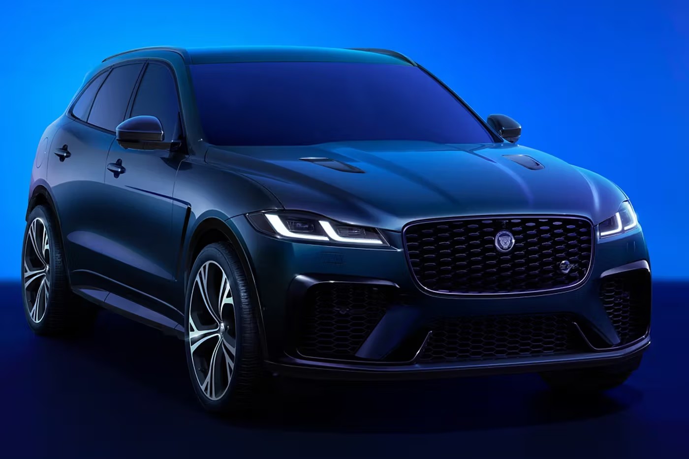 Jaguar Quietly Retires the Internal Combustion Engine, Building Its Final Gas-Powered Vehicle
