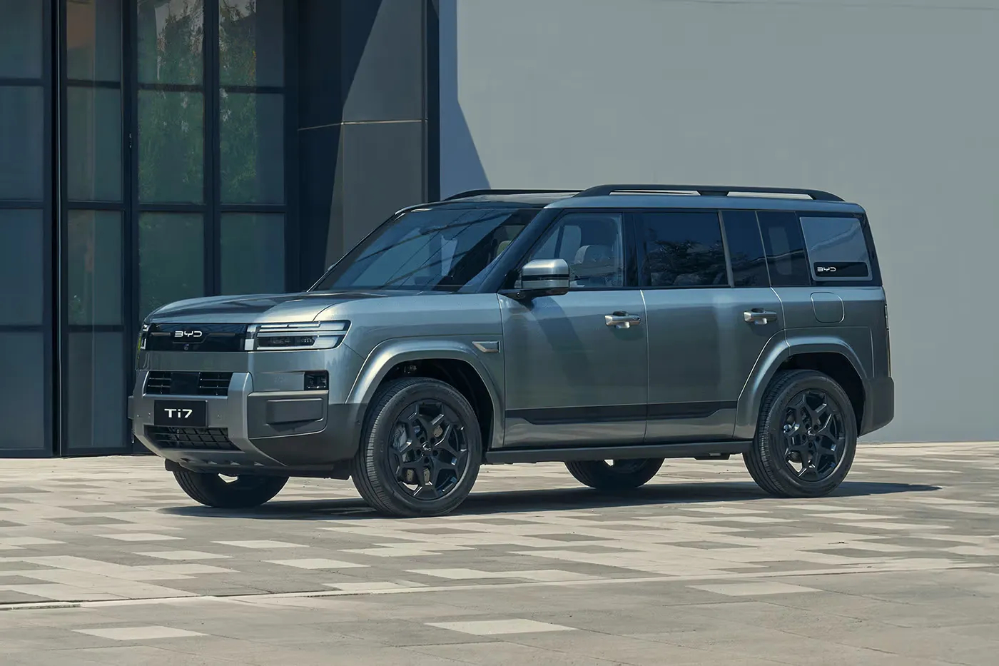 BYD’s Ti7 Is Here to Shake Up the Premium SUV Game With 600bhp and 79 Miles of Range