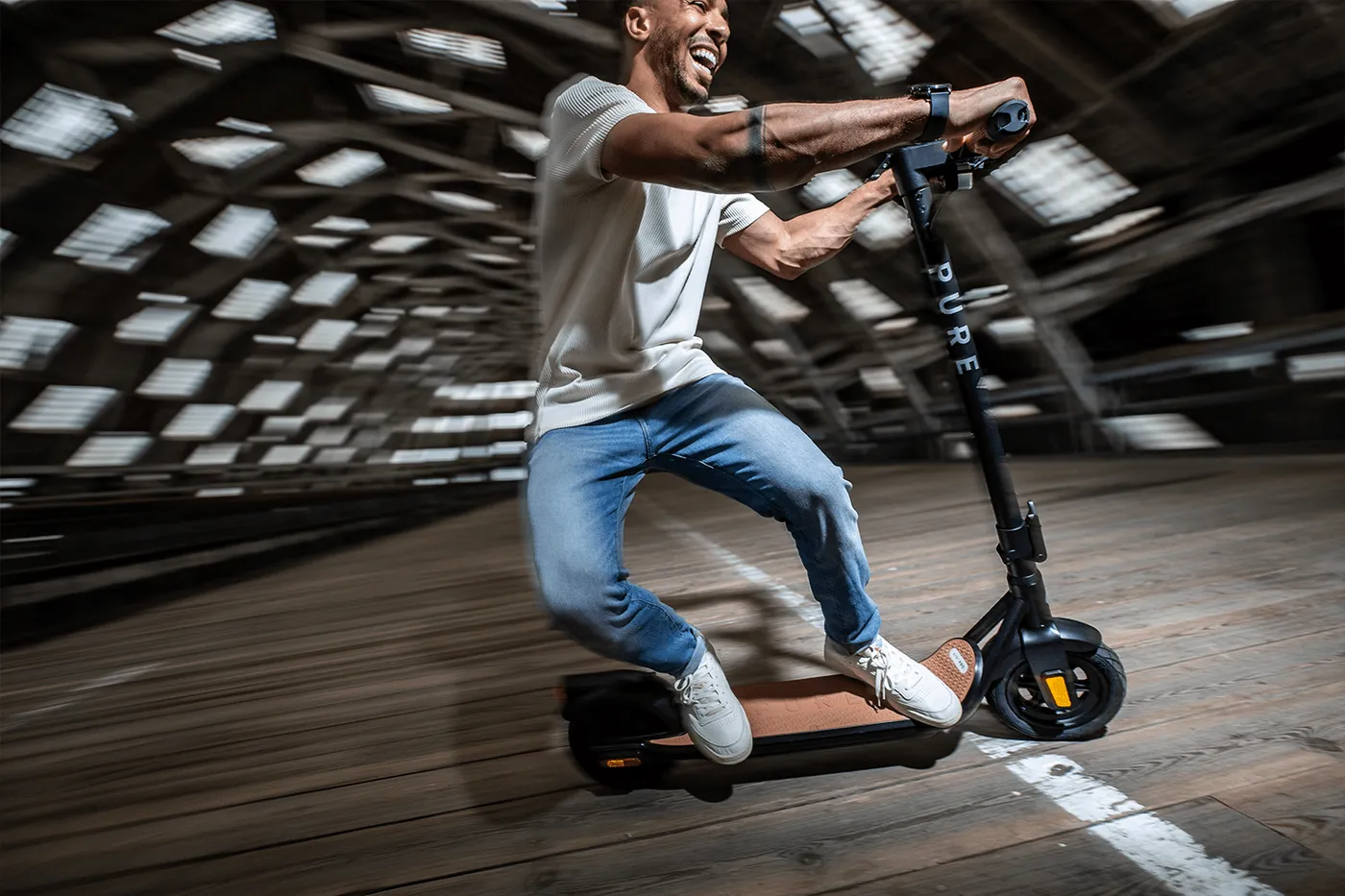 Pure Electric Unveils Its New Air4 Pro E-Scooter