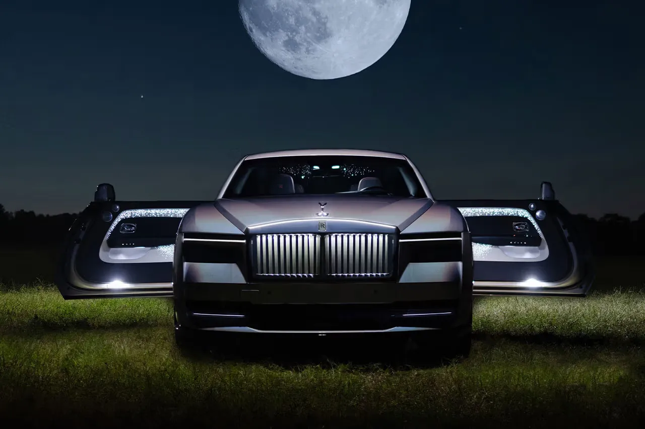 Rolls-Royce Unveils One-of-a-Kind Spectre Lunaflair