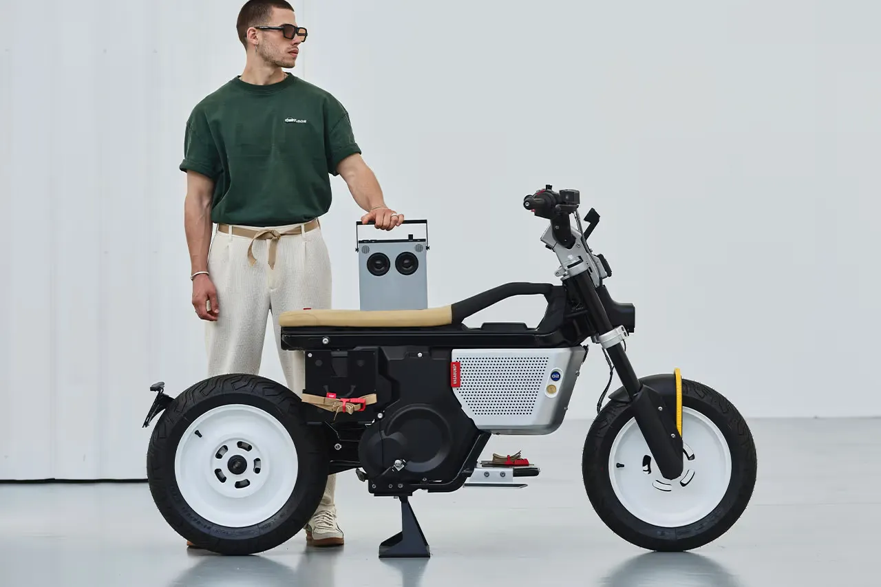 BMW and VAGABUND Moto Team Up for Special Edition CE 02 Bike
