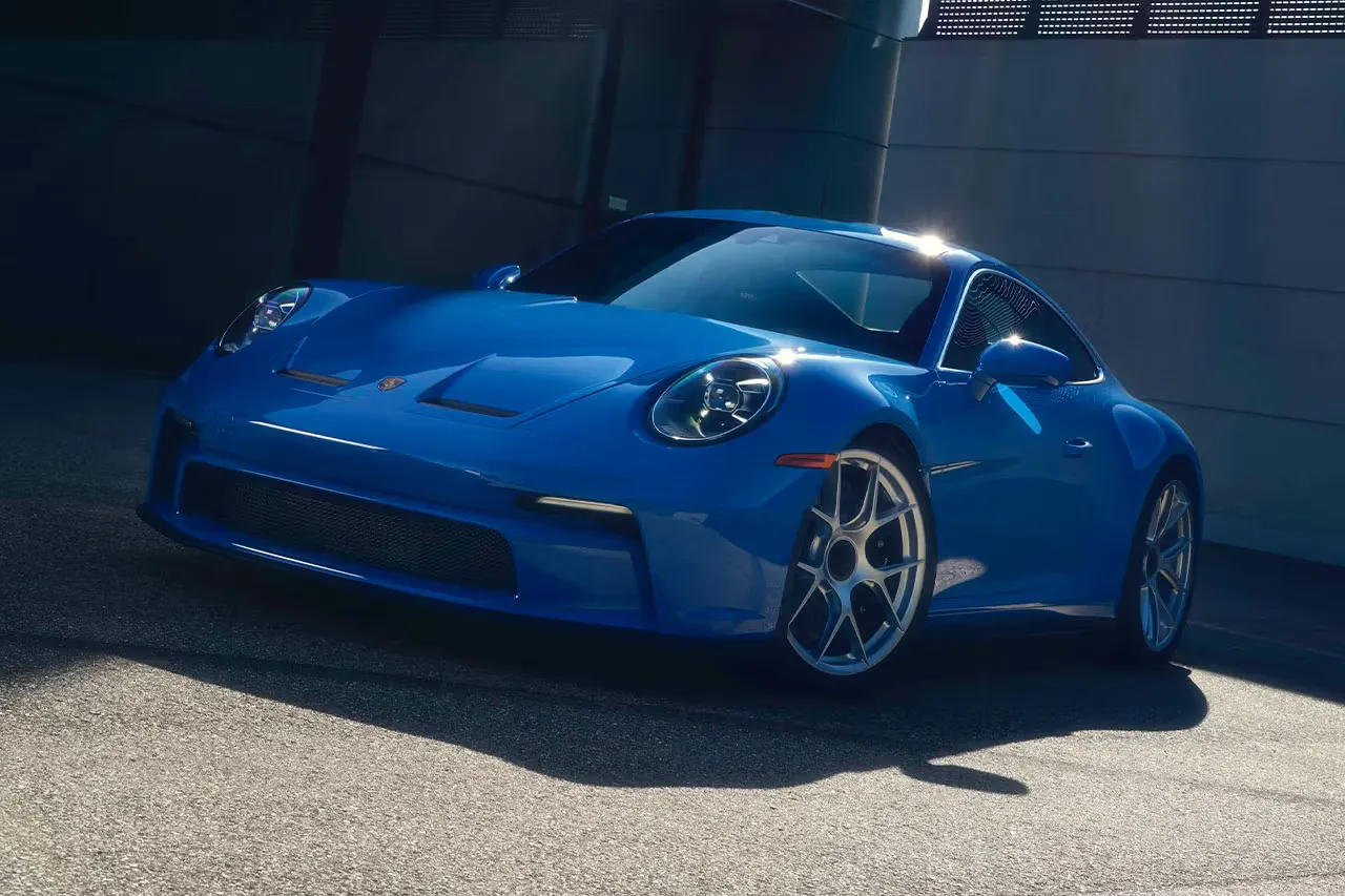 Porsche Unveils Exclusive 911 S/T in Bespoke “Dani Blue”