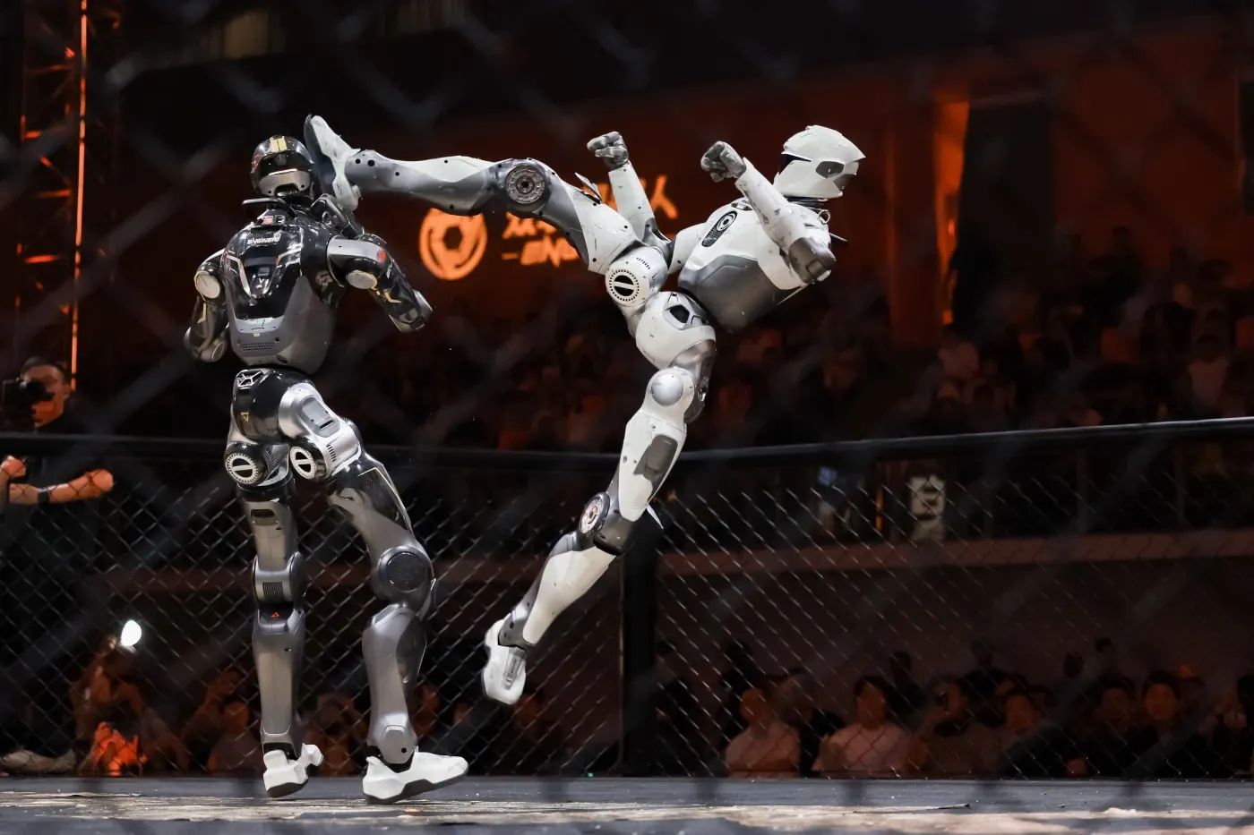 EngineAI’s 1.73-Meter T800 Robot Is the Fighting Machine Joining the World’s First Humanoid Combat League