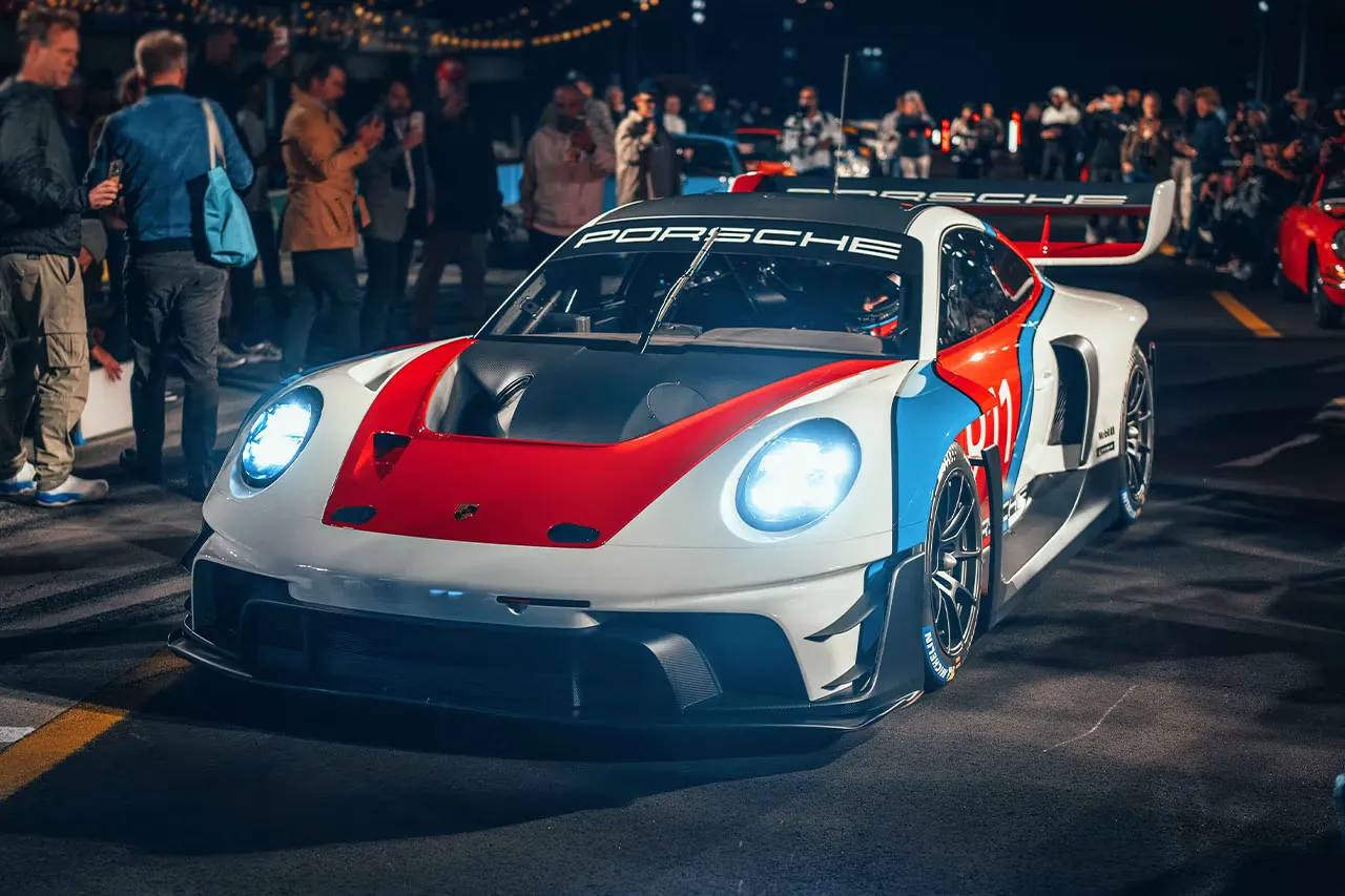 Porsche Reveals the all-new 911 GT3 R rennsport