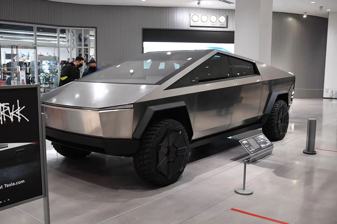 Tesla Can Sue Cybertruck Resellers for $50,000 USD