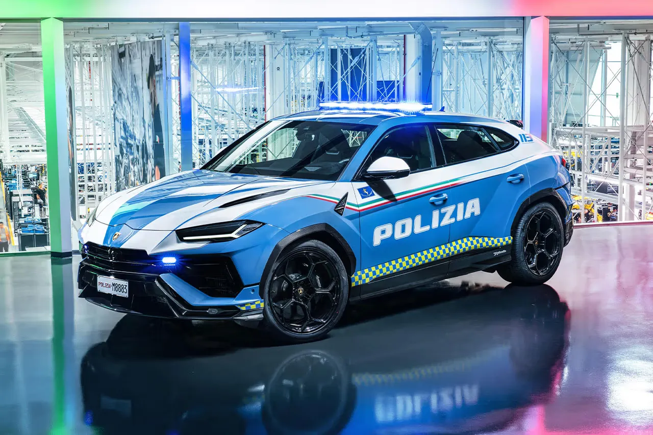 Lamborghini Provides Italian State Police with Urus Performante