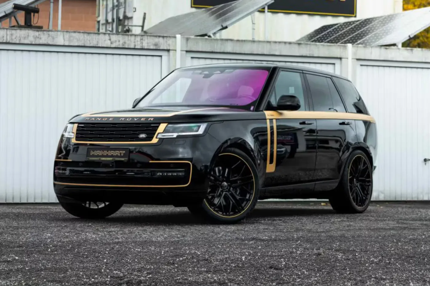 MANHART’s RV 650 Dips the Range Rover in Gold