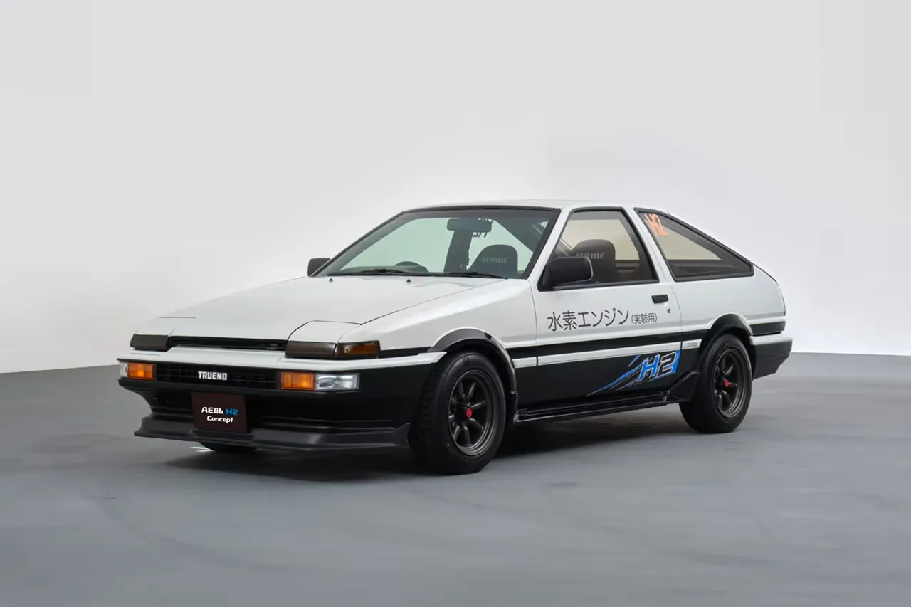 Toyota Gazoo Racing Unveils AE86 Restomod Pair at Tokyo Auto Salon