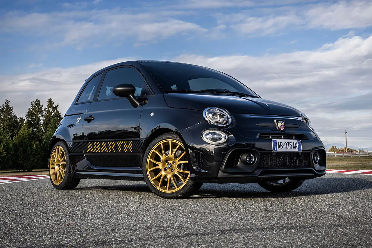 Abarth Unveils the “695 75° Anniversario Edition”