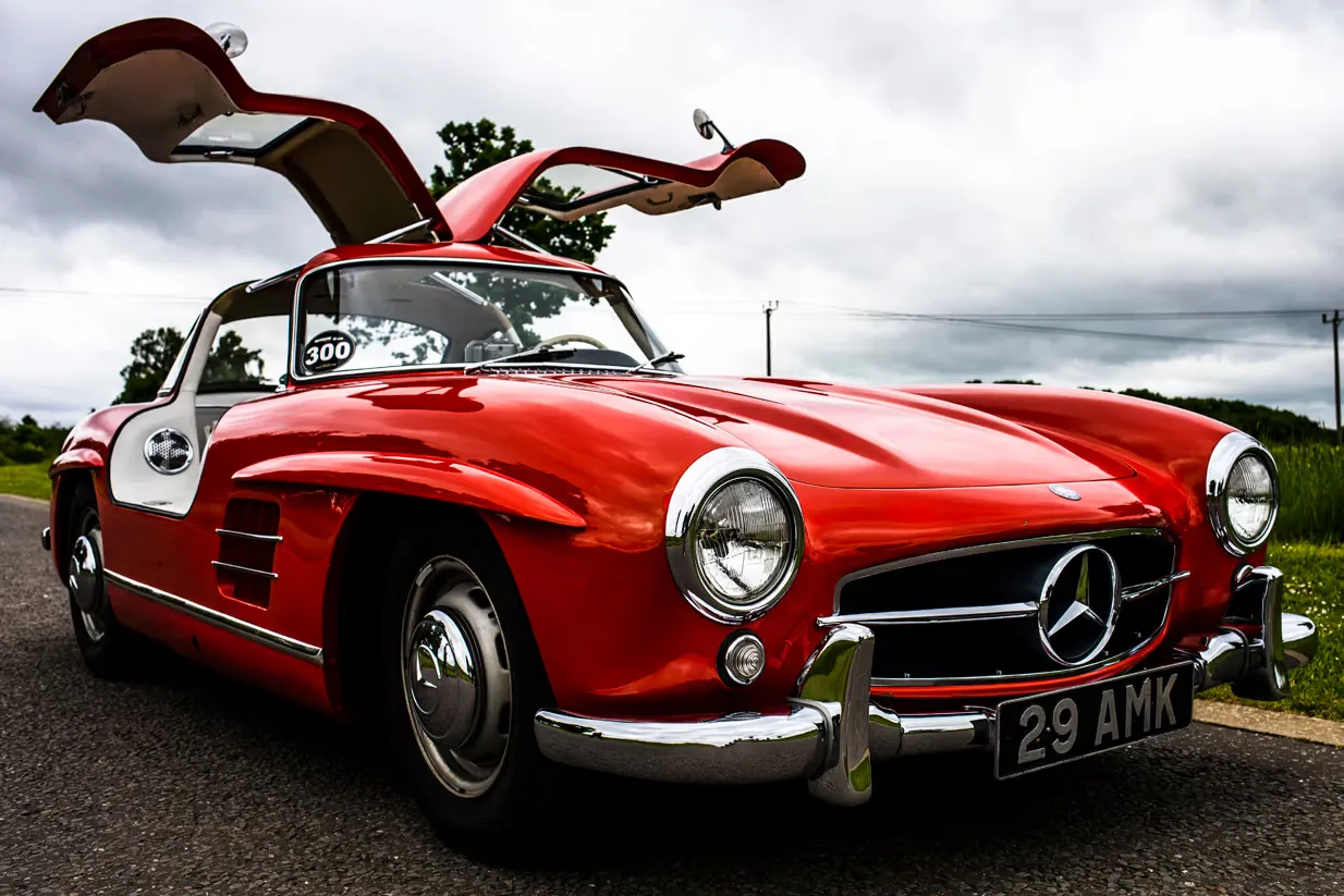Open Road: Mercedes-Benz 300SL Gullwing