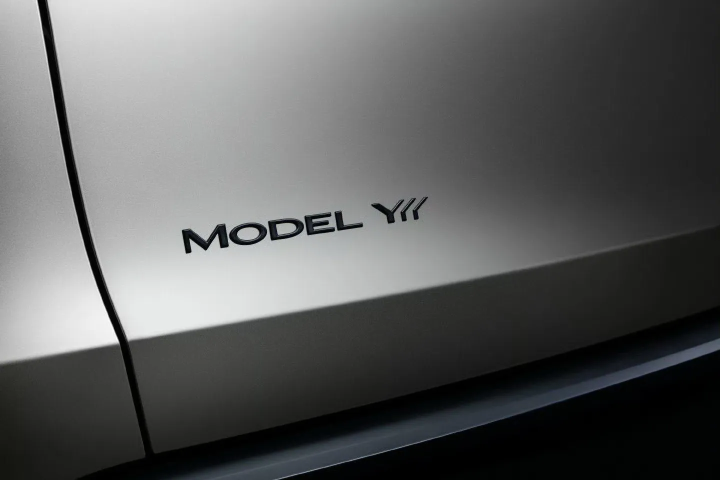 Tesla’s Model Y L finally comes to the US with six seats and a $62,000 price tag