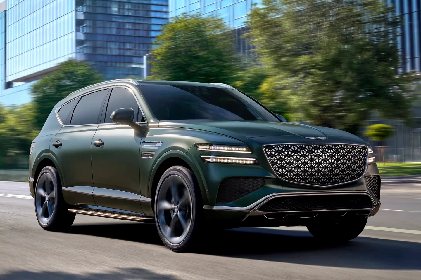 Genesis Reveals Details on the Upcoming GV80 Hybrid’s Powertrain