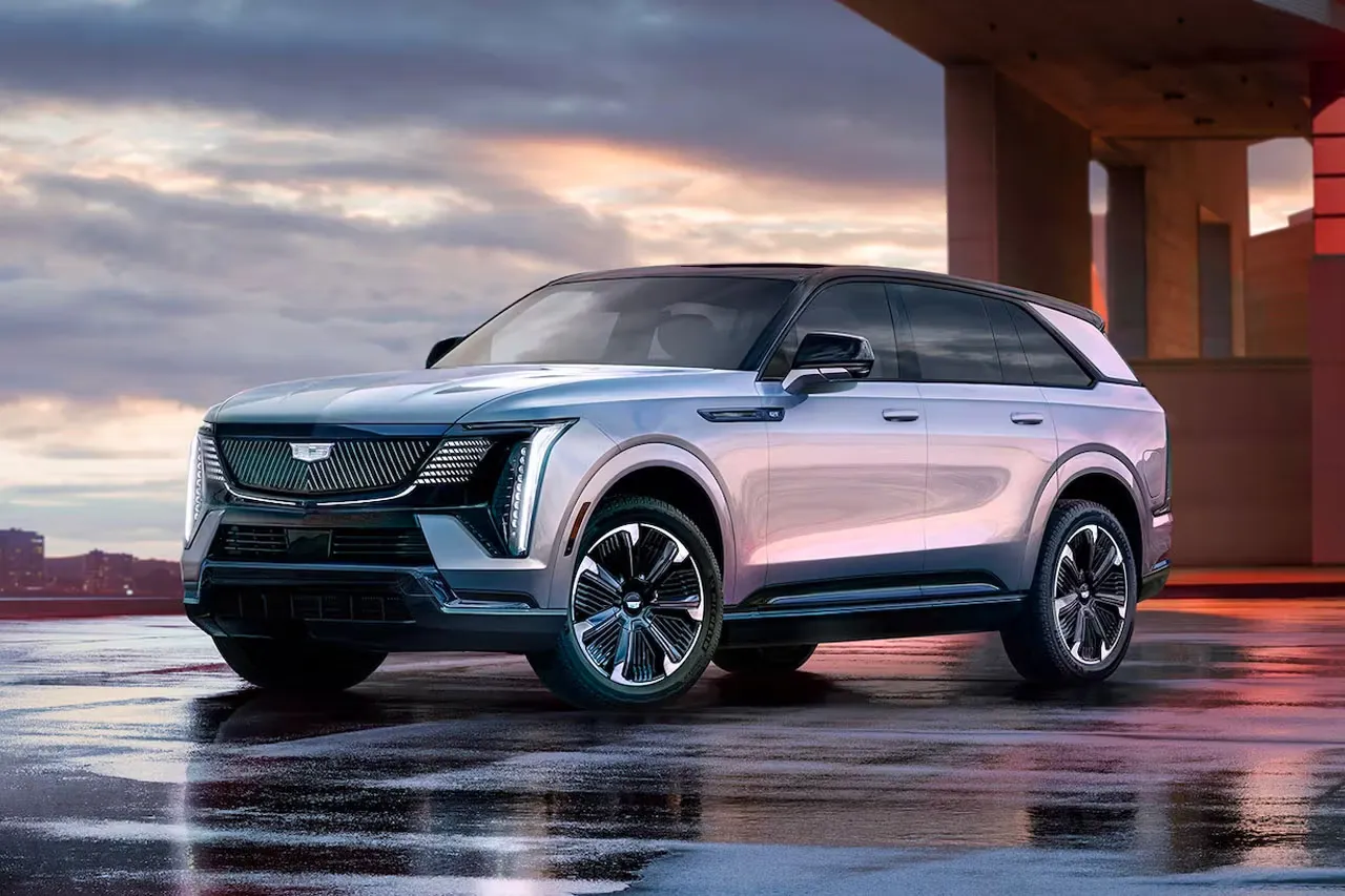 Cadillac Unveils Its 2025 All-Electric Escalade IQ