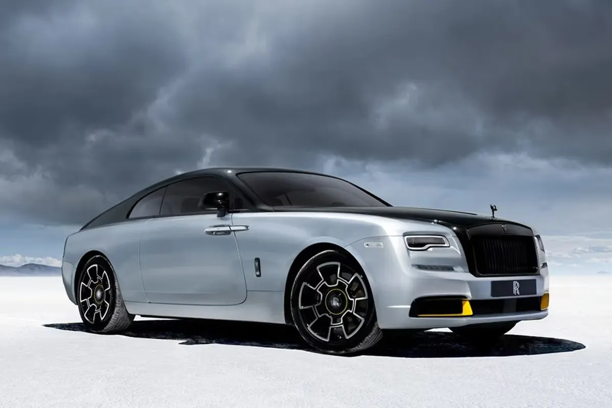 Cristiano Ronaldo Was Gifted a Rolls-Royce Dawn for Christmas