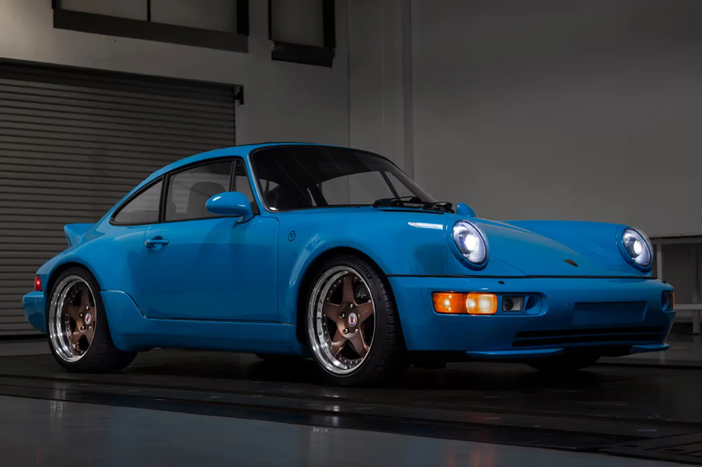 Everrati Previews the Porsche 911 (964) EV in “Mexico Blue”