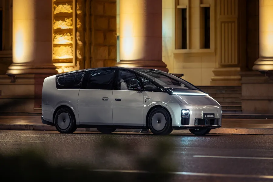 New-generation Li Auto Mega launched