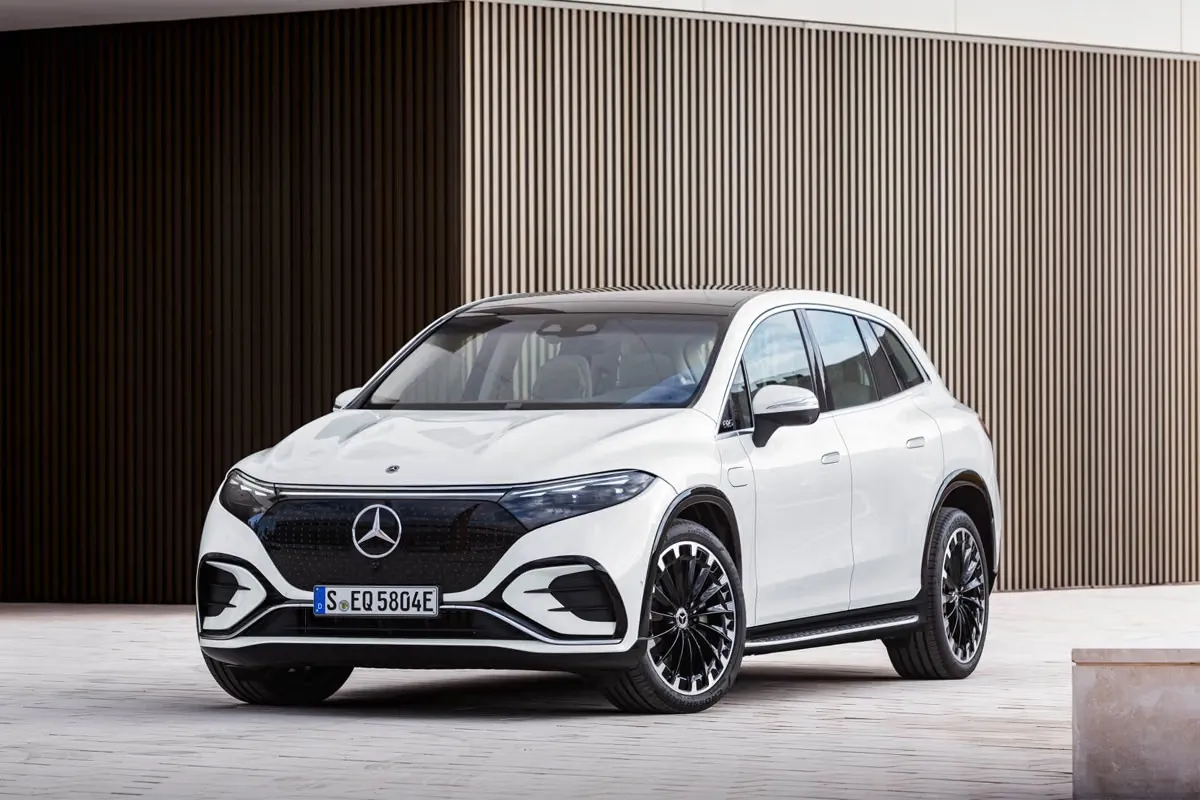 Mercedes-Benz Unveils Its Flagship EQS Electric SUV