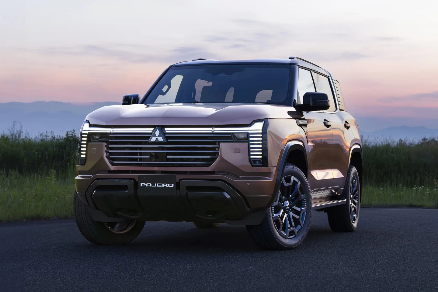 2027 Mitsubishi Pajero Returns to Take on the Toyota Land Cruiser