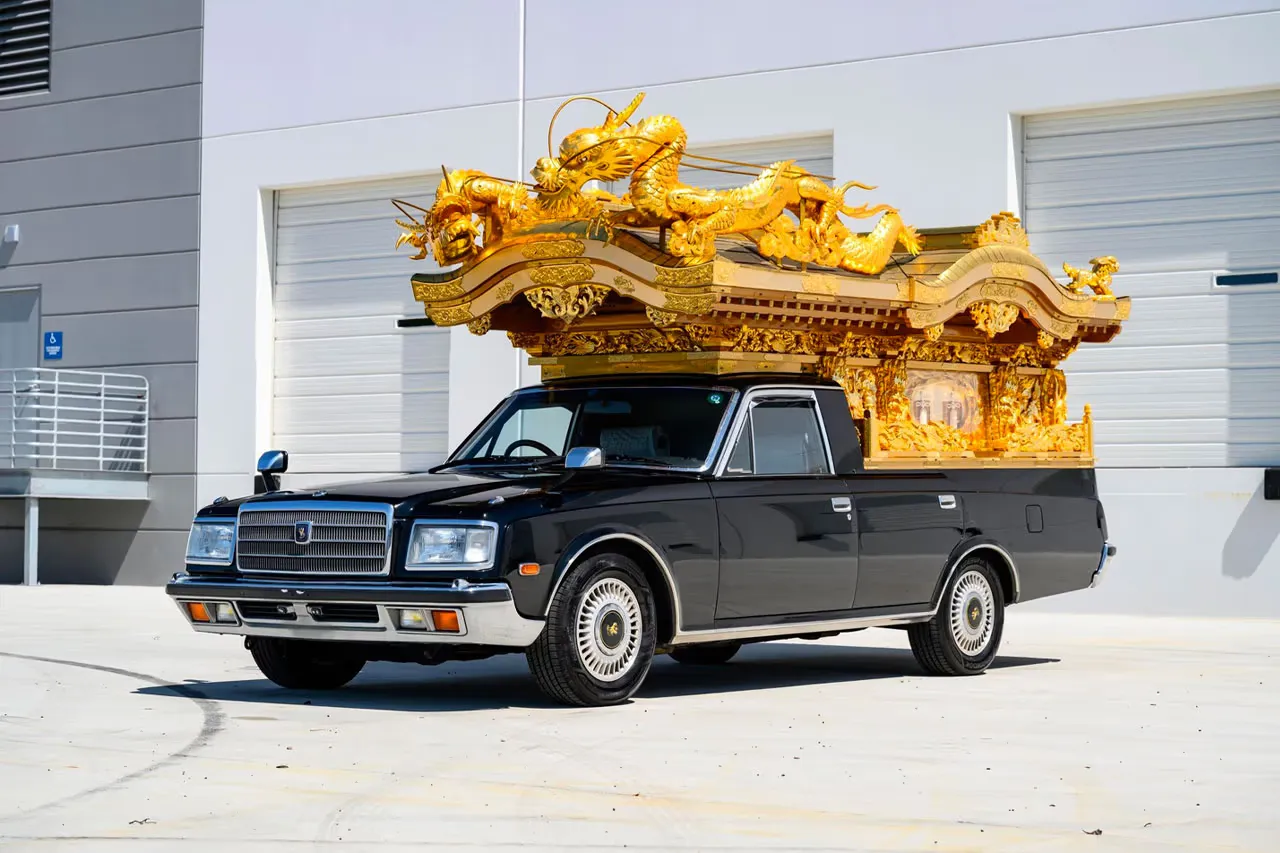 Miyagata-Style Toyota Century Hearse Surfaces at US Auction