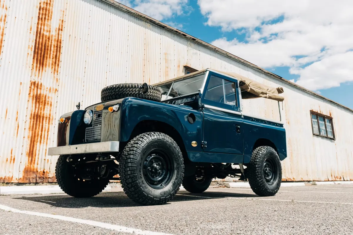 HIMALAYA Constructs a $200,000 USD Custom Land Rover Series IIA