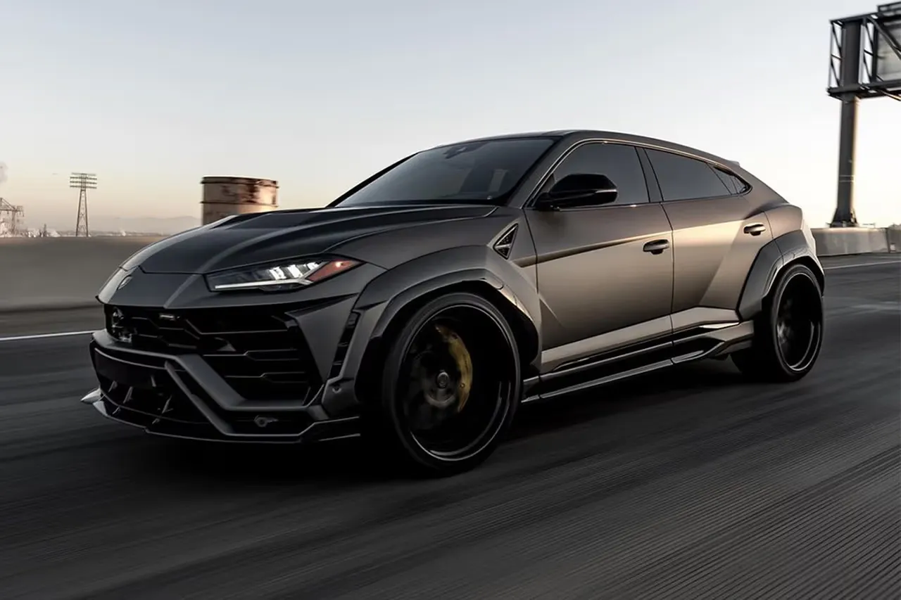 Platinum Motorsport’s Widebody Lamborghini Urus Is Slammed and Thunderously Loud